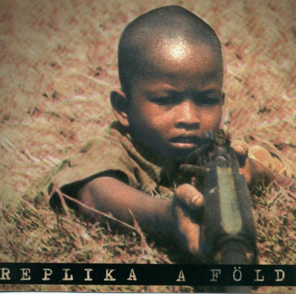 Replika - A Föld (2000).jpg